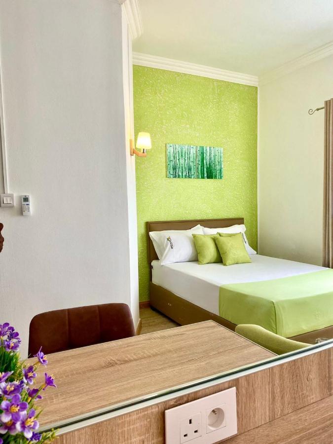 Mont Oreb Villas Pearl Flic En Flac Exterior photo